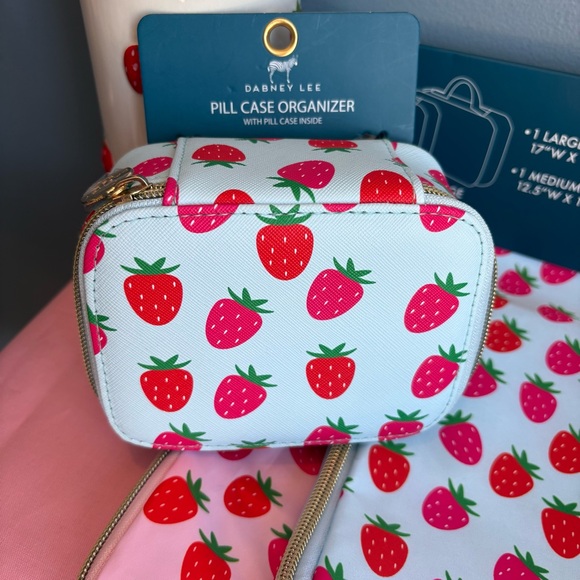 Dabney Lee Strawberry Print Travel Set Packing Cubes Pill Jewelry Case Toiletry - Picture 2 of 9